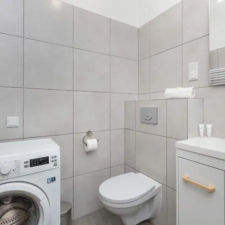 Cosy With Parking In By Renters Apartman Gdańsk
