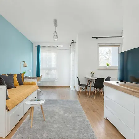 Apartman Cosy With Parking In By Renters Gdańsk