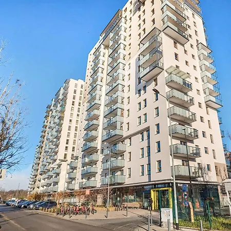 Apartman Cosy With Parking In By Renters
