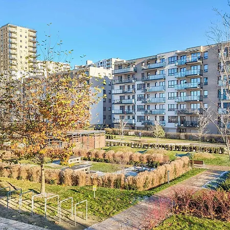 Cosy With Parking In By Renters
