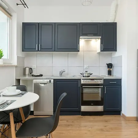 Cosy With Parking In By Renters * Gdansk