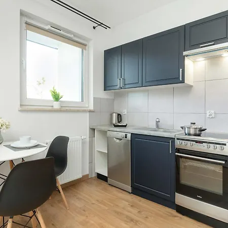 Cosy With Parking In By Renters